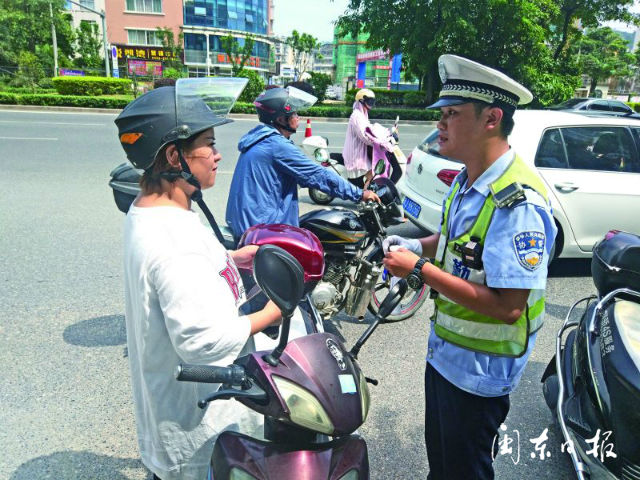 寧德市區(qū)超標(biāo)電動(dòng)車限行首日 總體運(yùn)行平穩(wěn) 政策有待完善