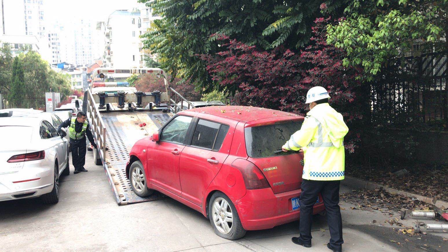 福鼎交警全面排查清理“僵尸車(chē)”