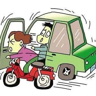 千萬別這樣開車門！福鼎一男子突開車門撞傷孕婦