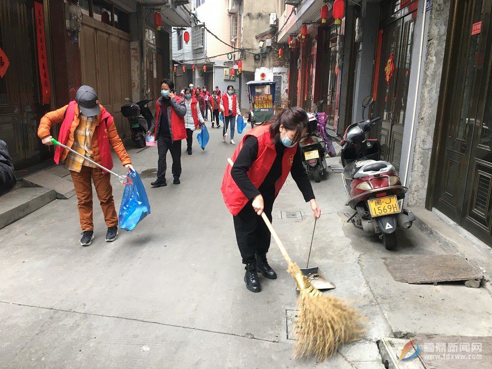 溪西社區(qū)開(kāi)展“文明創(chuàng)城·志愿同行”暨“3·5學(xué)雷鋒紀(jì)念日”主題志愿活動(dòng)