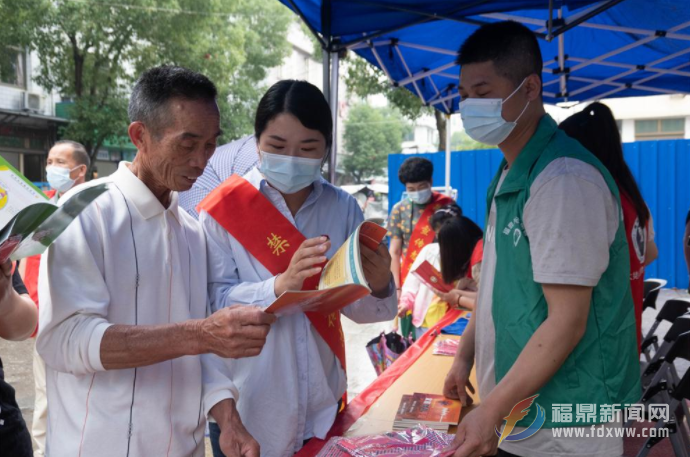 太姥山鎮(zhèn)：黨員干部齊上陣 禁毒宣傳入人心