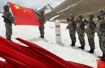 全民國(guó)防教育月宣傳海報(bào)|萬(wàn)眾一心共筑長(zhǎng)城 軍民合力強(qiáng)我國(guó)防